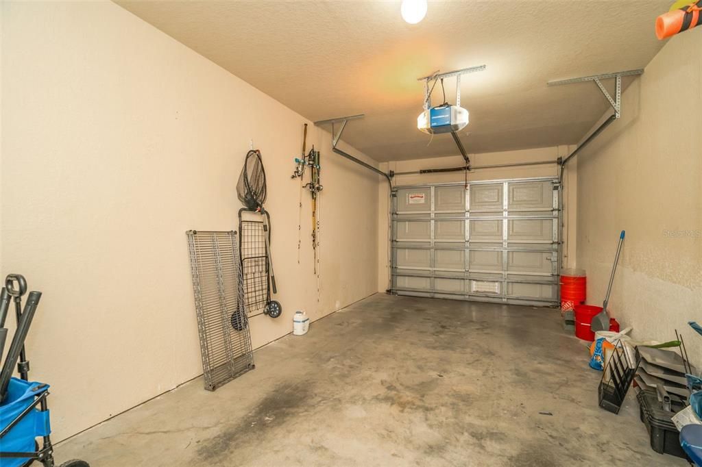For Sale: $235,000 (2 beds, 2 baths, 1031 Square Feet)