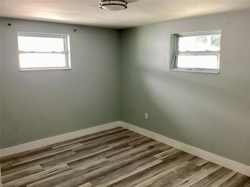 For Sale: $359,900 (3 beds, 2 baths, 1200 Square Feet)