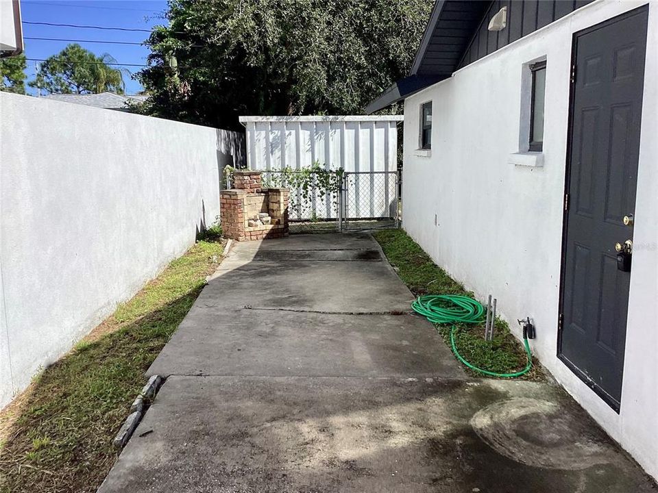 For Sale: $359,900 (3 beds, 2 baths, 1200 Square Feet)