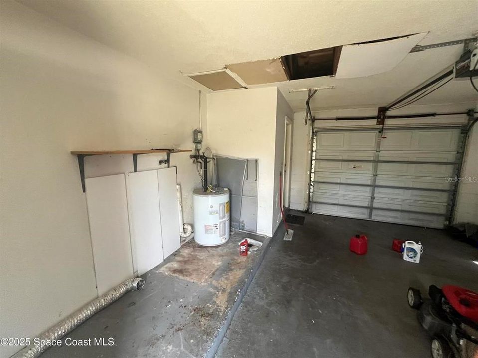 For Sale: $260,000 (3 beds, 2 baths, 1067 Square Feet)