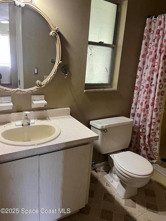 For Sale: $260,000 (3 beds, 2 baths, 1067 Square Feet)