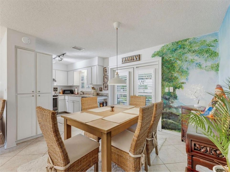For Rent: $1,895 (3 beds, 2 baths, 1220 Square Feet)