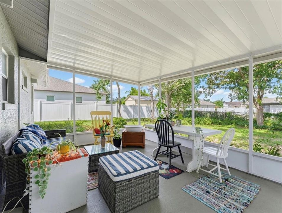 For Rent: $1,895 (3 beds, 2 baths, 1220 Square Feet)