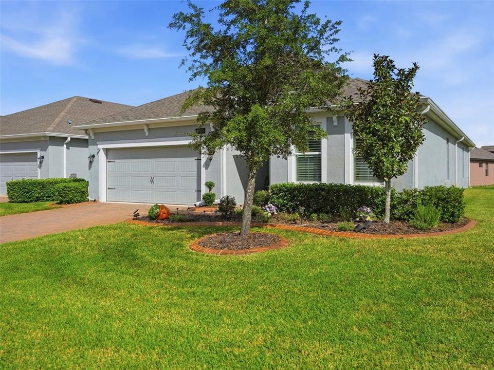 For Sale: $389,500 (2 beds, 2 baths, 2001 Square Feet)