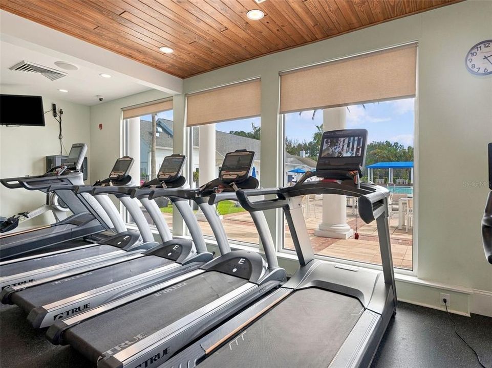 For Sale: $389,500 (2 beds, 2 baths, 2001 Square Feet)