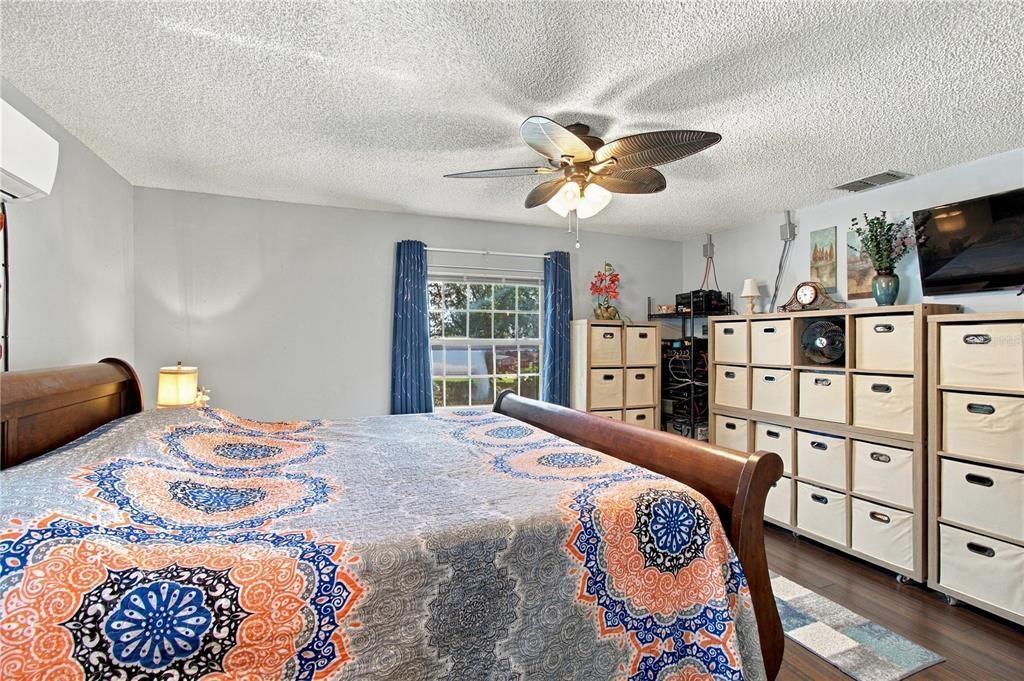 For Sale: $489,000 (4 beds, 2 baths, 2600 Square Feet)