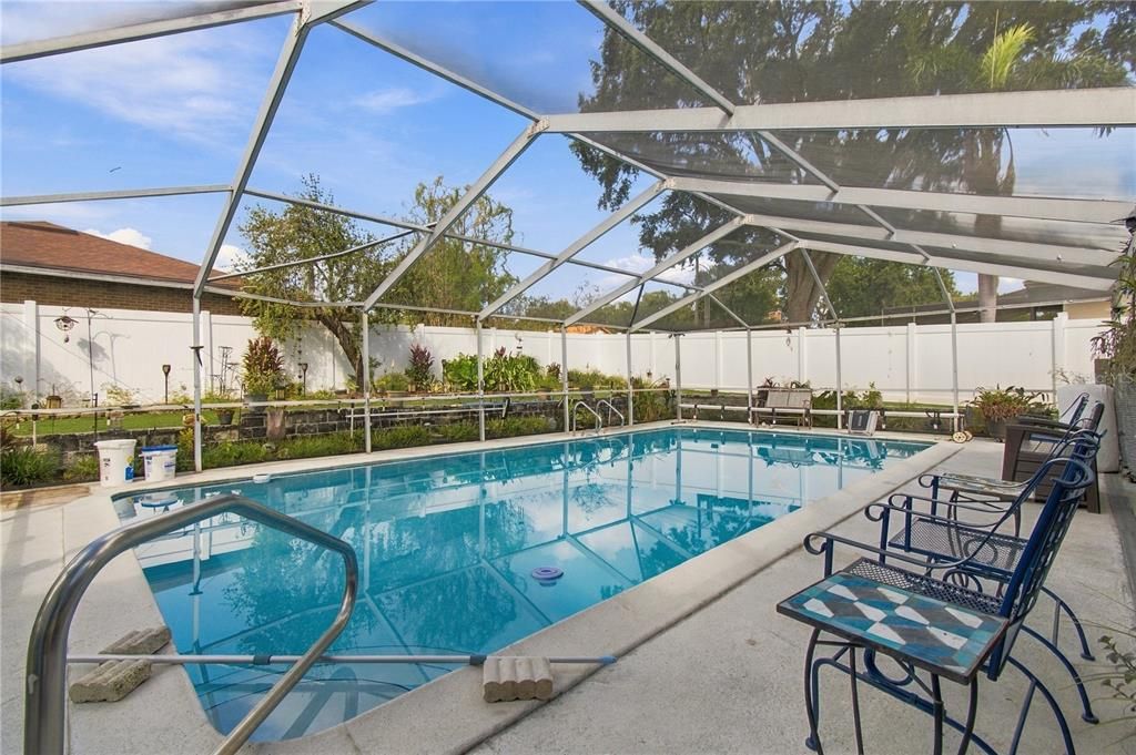For Sale: $489,000 (4 beds, 2 baths, 2600 Square Feet)