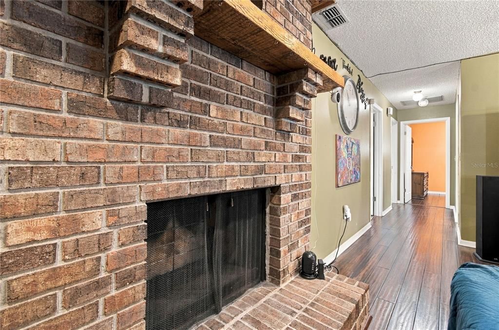 For Sale: $489,000 (4 beds, 2 baths, 2600 Square Feet)
