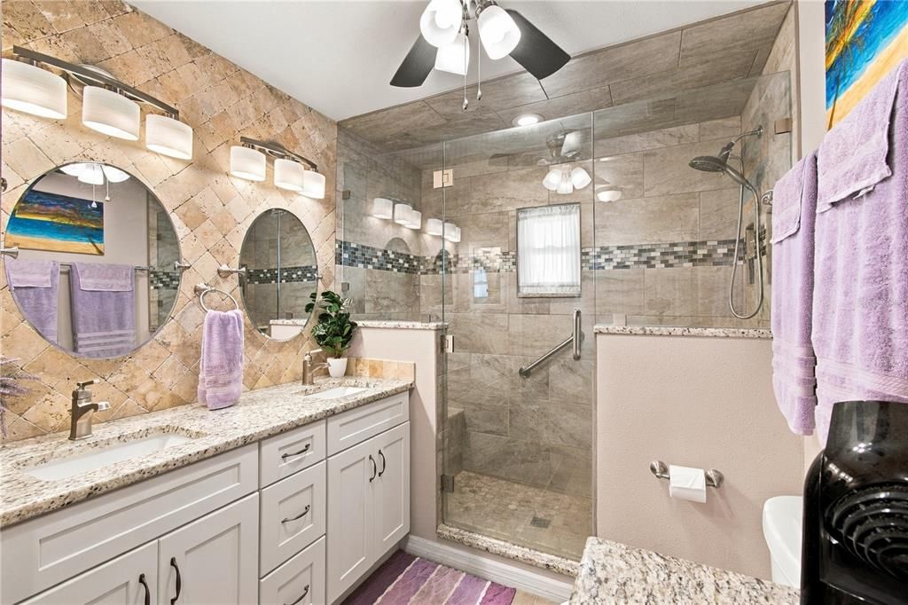 For Sale: $489,000 (4 beds, 2 baths, 2600 Square Feet)