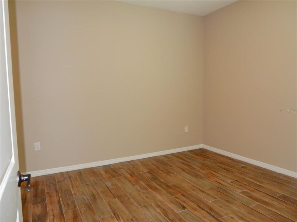 For Sale: $380,000 (4 beds, 2 baths, 1993 Square Feet)