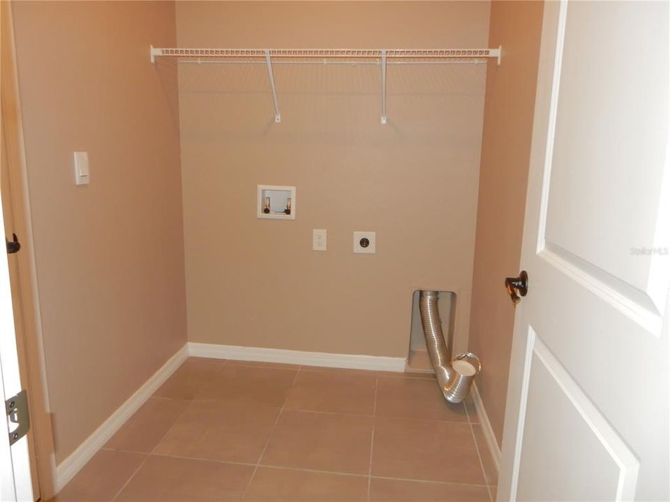 For Sale: $380,000 (4 beds, 2 baths, 1993 Square Feet)