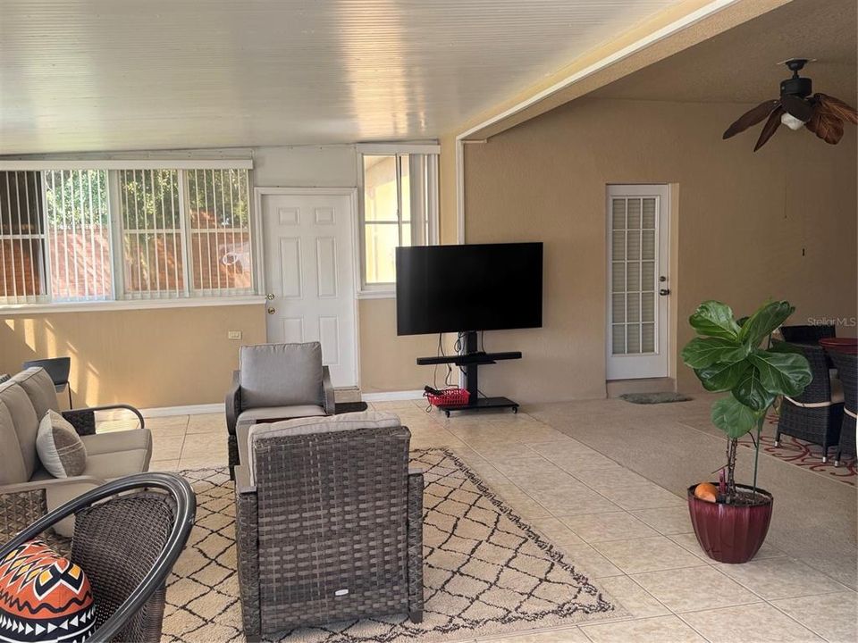 En Venta: $620,000 (4 camas, 3 baños, 2835 Pies cuadrados)