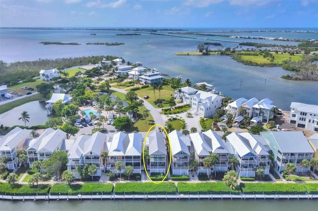 En Venta: $979,000 (4 camas, 3 baños, 2160 Pies cuadrados)