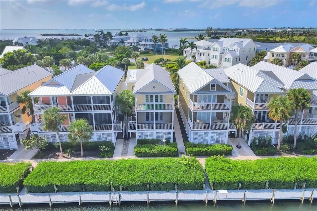 En Venta: $979,000 (4 camas, 3 baños, 2160 Pies cuadrados)