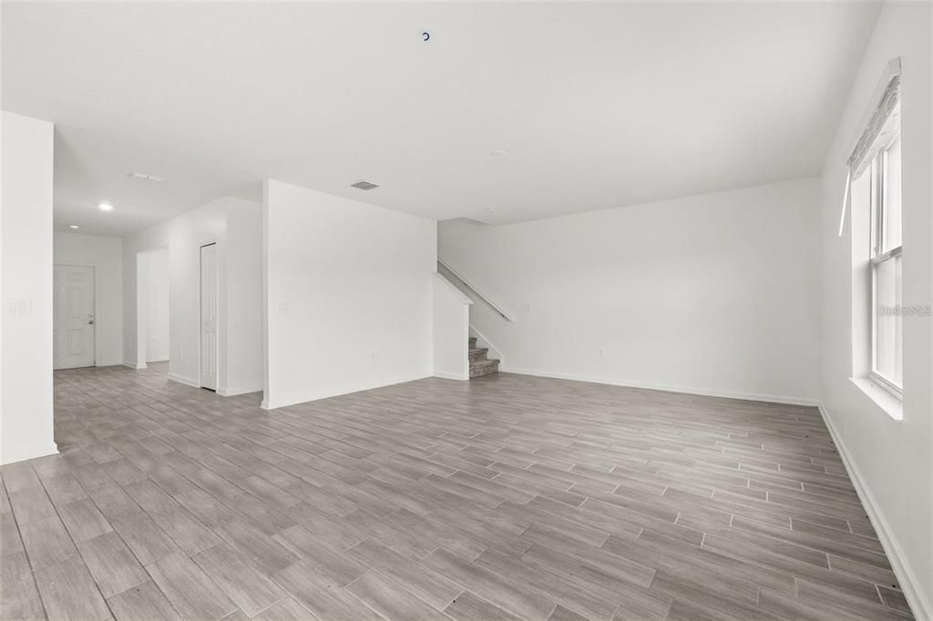 На продажу: $345,000 (4 спален, 2 ванн, 2635 Квадратных фут)