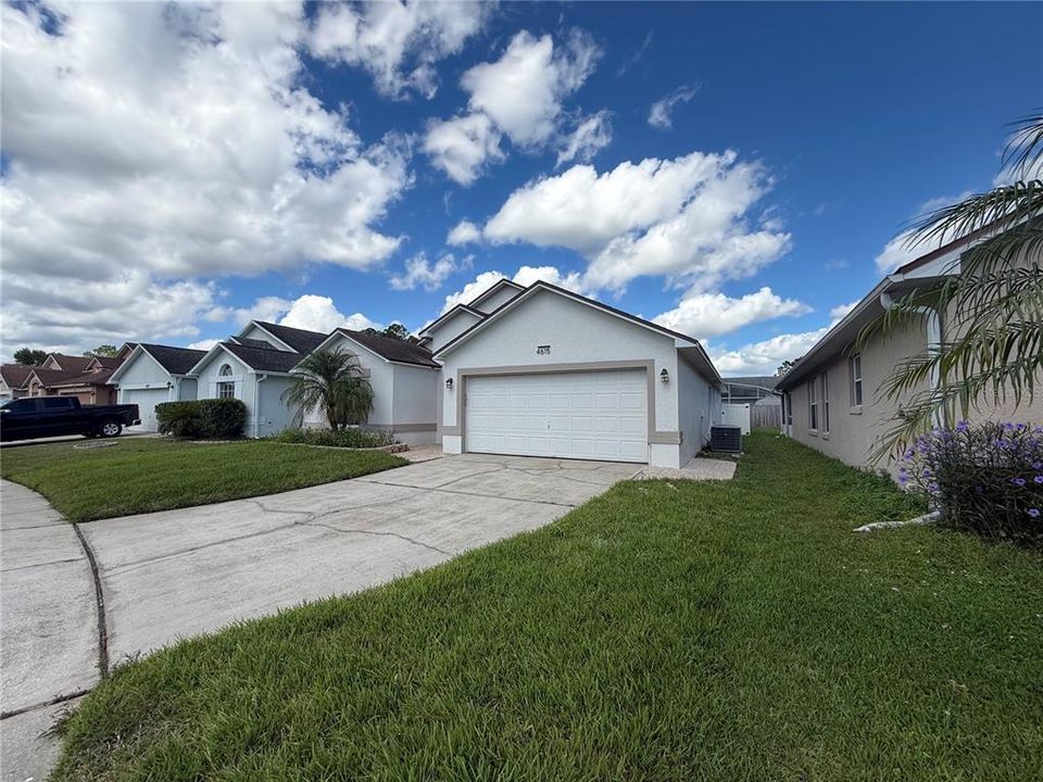 For Sale: $400,000 (4 beds, 2 baths, 1822 Square Feet)