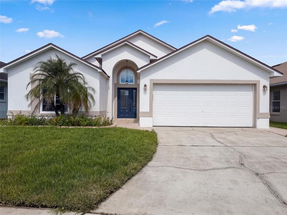For Sale: $400,000 (4 beds, 2 baths, 1822 Square Feet)