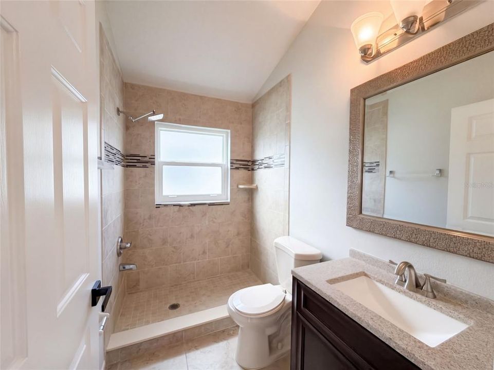 For Sale: $400,000 (4 beds, 2 baths, 1822 Square Feet)