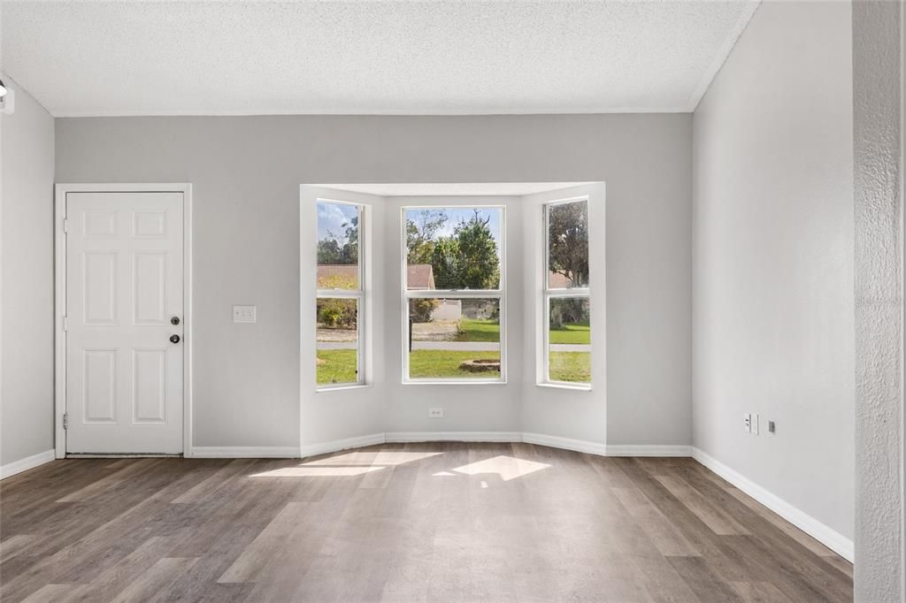 For Sale: $335,000 (4 beds, 2 baths, 1748 Square Feet)