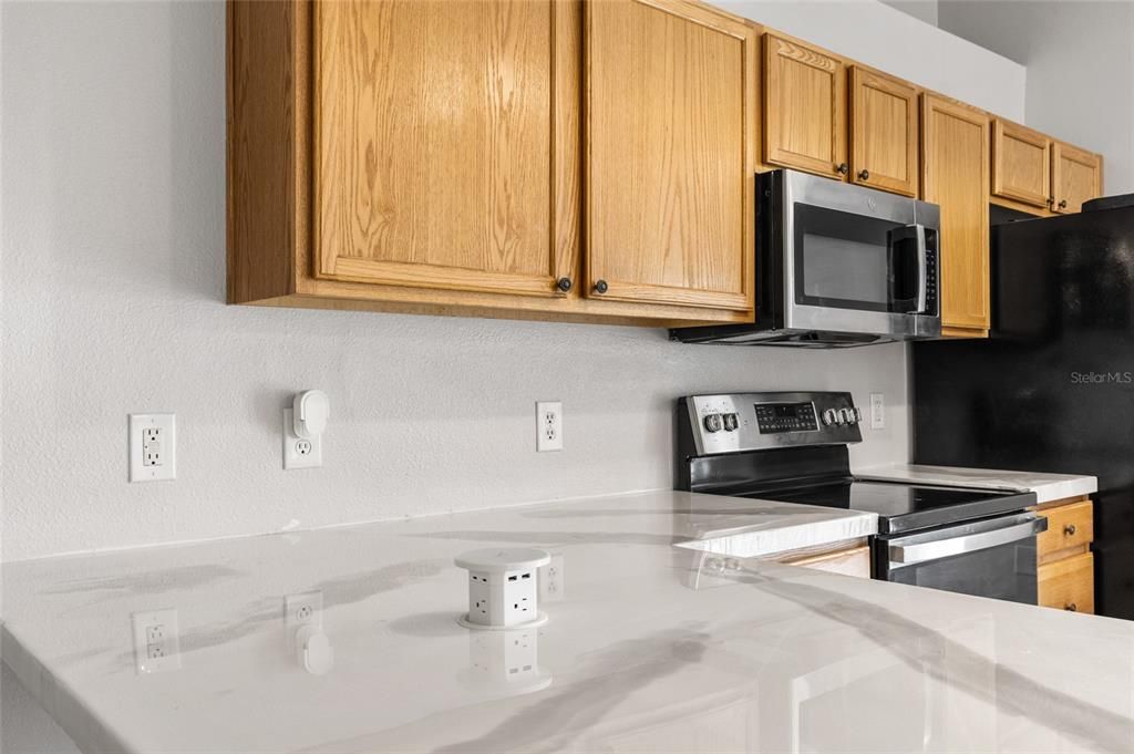 For Sale: $335,000 (4 beds, 2 baths, 1748 Square Feet)
