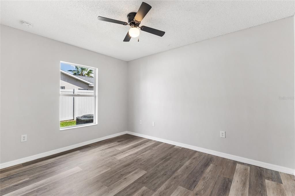 For Sale: $335,000 (4 beds, 2 baths, 1748 Square Feet)