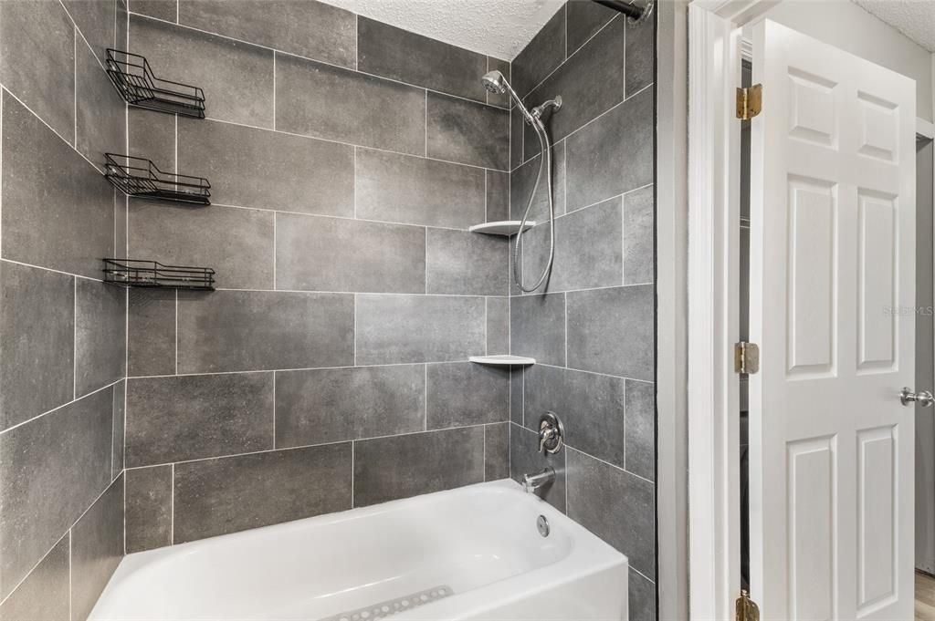 For Sale: $335,000 (4 beds, 2 baths, 1748 Square Feet)