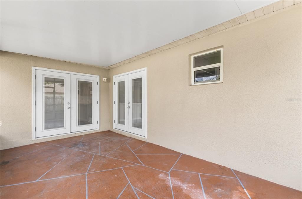 For Sale: $335,000 (4 beds, 2 baths, 1748 Square Feet)