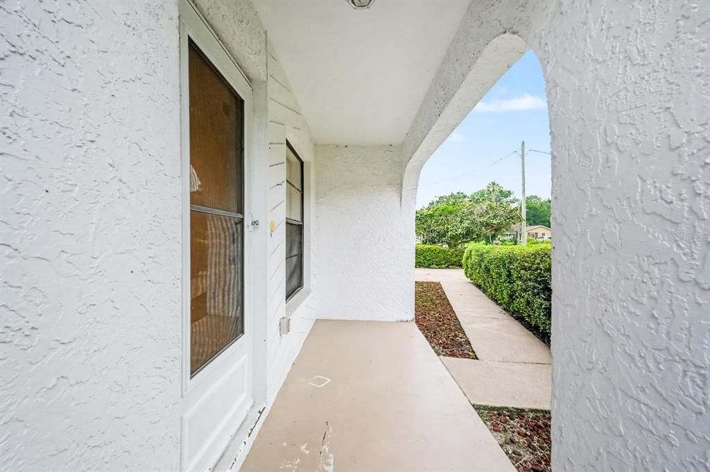 For Sale: $265,000 (2 beds, 2 baths, 1105 Square Feet)