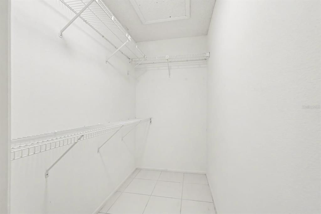 For Sale: $265,000 (2 beds, 2 baths, 1105 Square Feet)