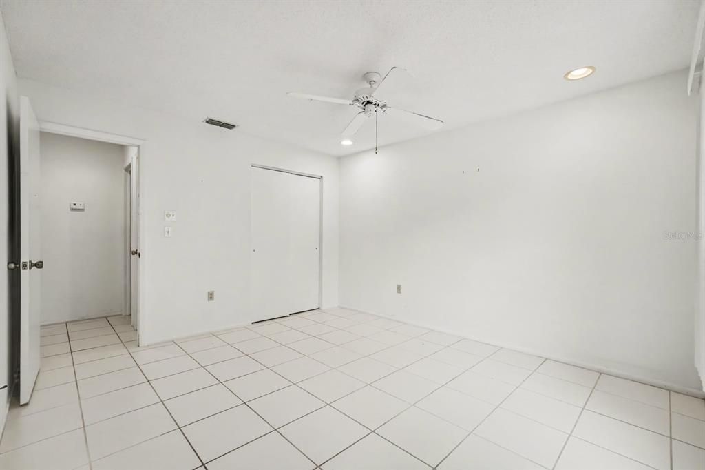 For Sale: $265,000 (2 beds, 2 baths, 1105 Square Feet)