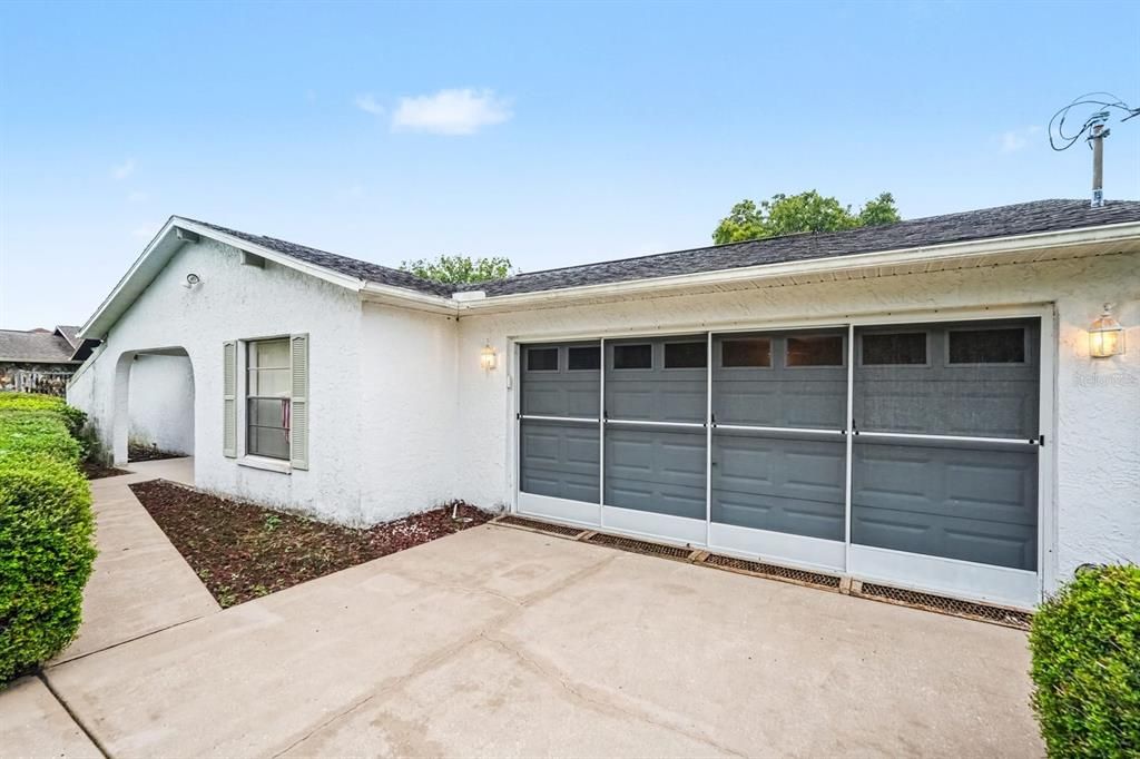 For Sale: $265,000 (2 beds, 2 baths, 1105 Square Feet)