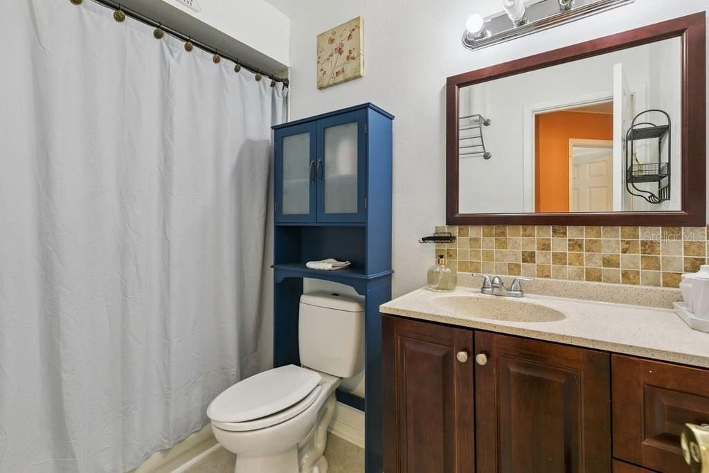 For Sale: $385,000 (4 beds, 2 baths, 1704 Square Feet)