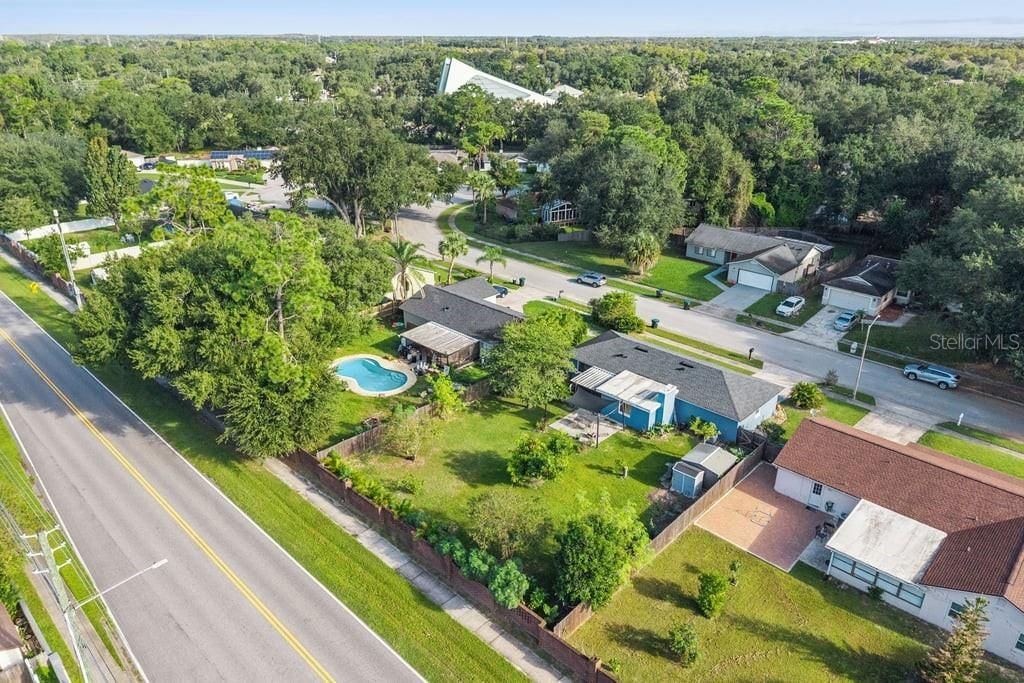 For Sale: $385,000 (4 beds, 2 baths, 1704 Square Feet)