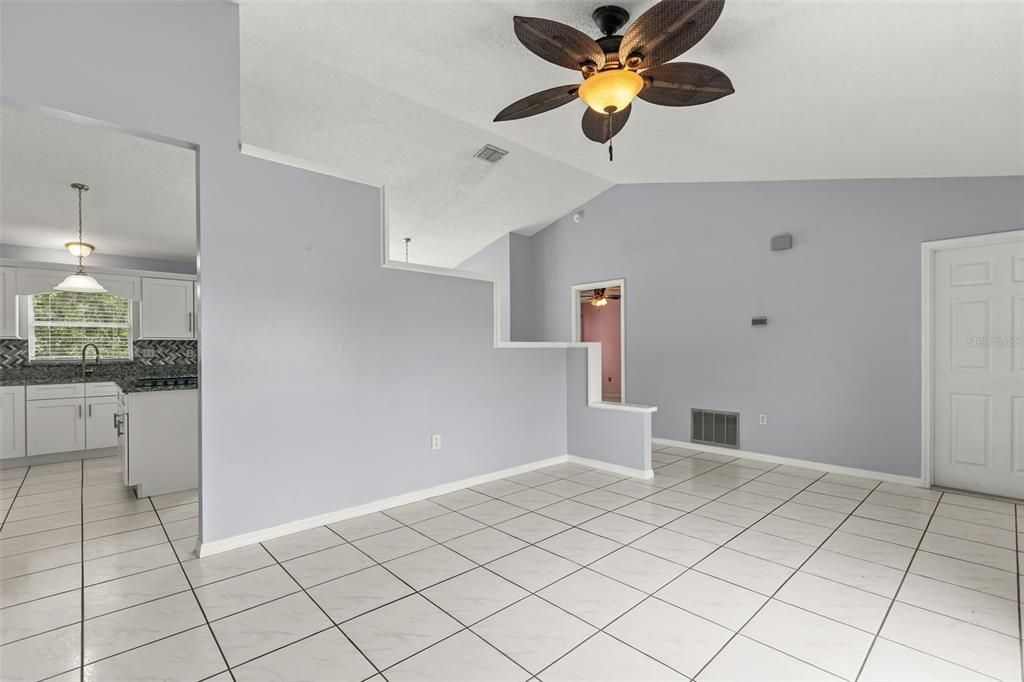 En Venta: $265,000 (3 camas, 2 baños, 1346 Pies cuadrados)