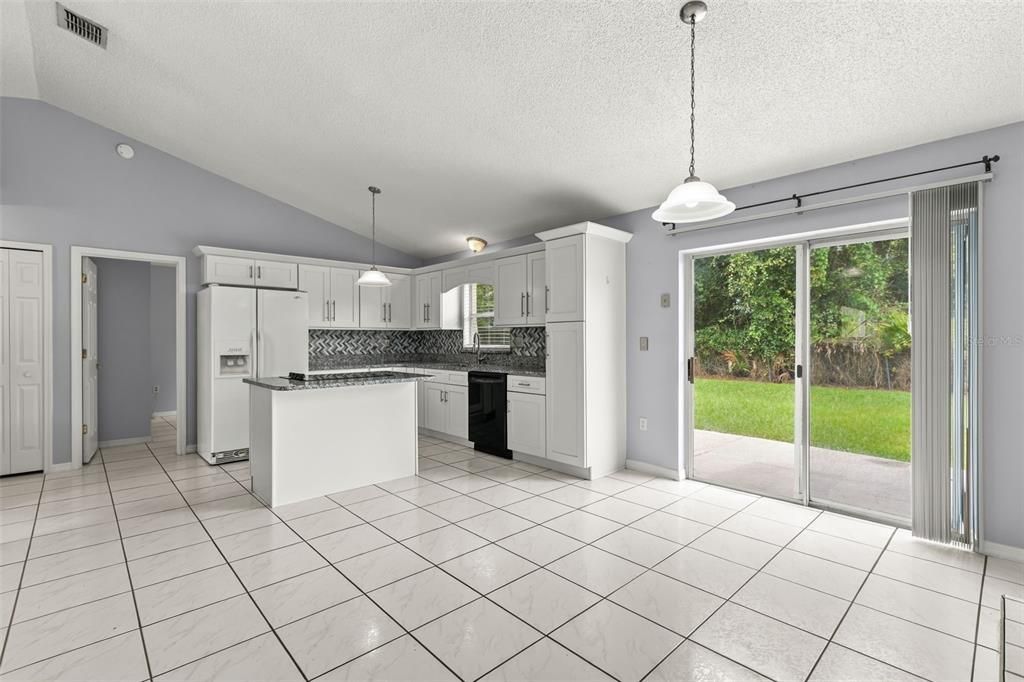 En Venta: $265,000 (3 camas, 2 baños, 1346 Pies cuadrados)