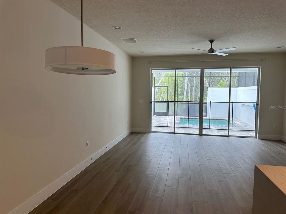 For Rent: $2,400 (3 beds, 3 baths, 1853 Square Feet)