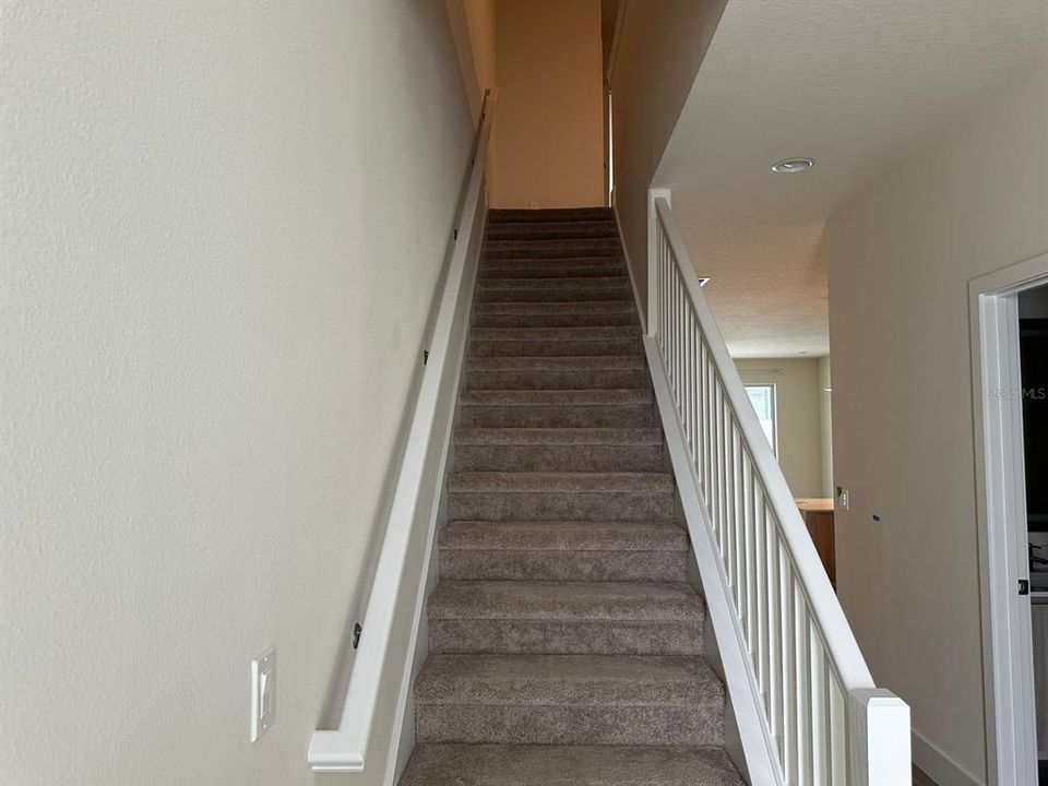 For Rent: $2,400 (3 beds, 3 baths, 1853 Square Feet)