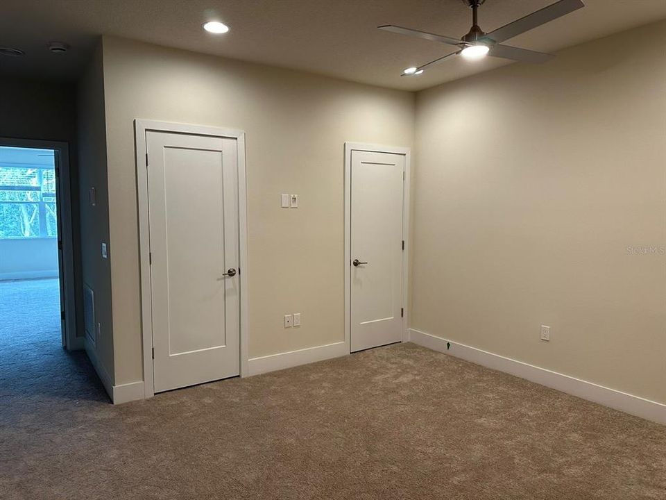 For Rent: $2,400 (3 beds, 3 baths, 1853 Square Feet)
