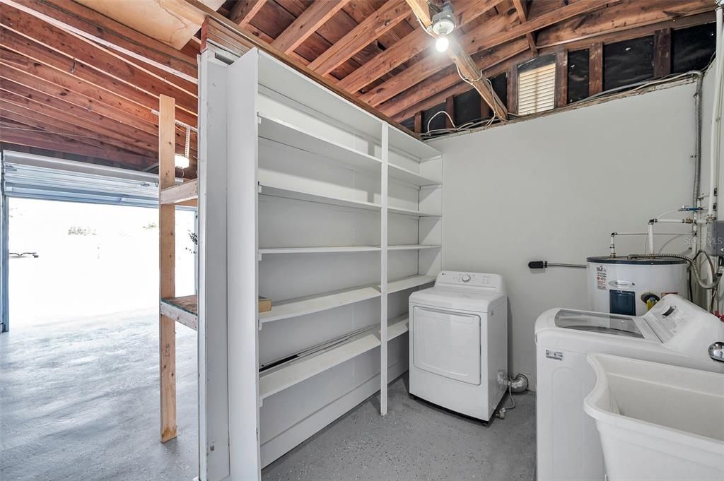 For Sale: $385,000 (3 beds, 1 baths, 1138 Square Feet)