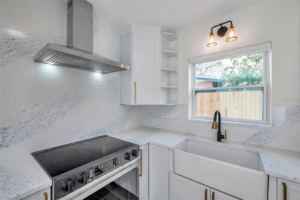 For Sale: $385,000 (3 beds, 1 baths, 1138 Square Feet)