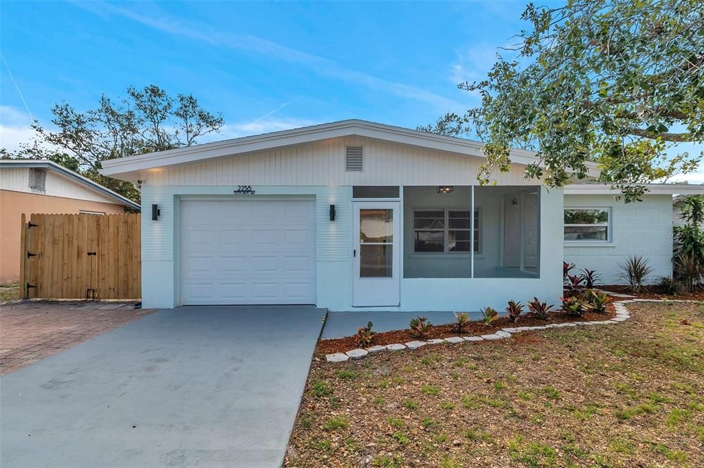 For Sale: $385,000 (3 beds, 1 baths, 1138 Square Feet)
