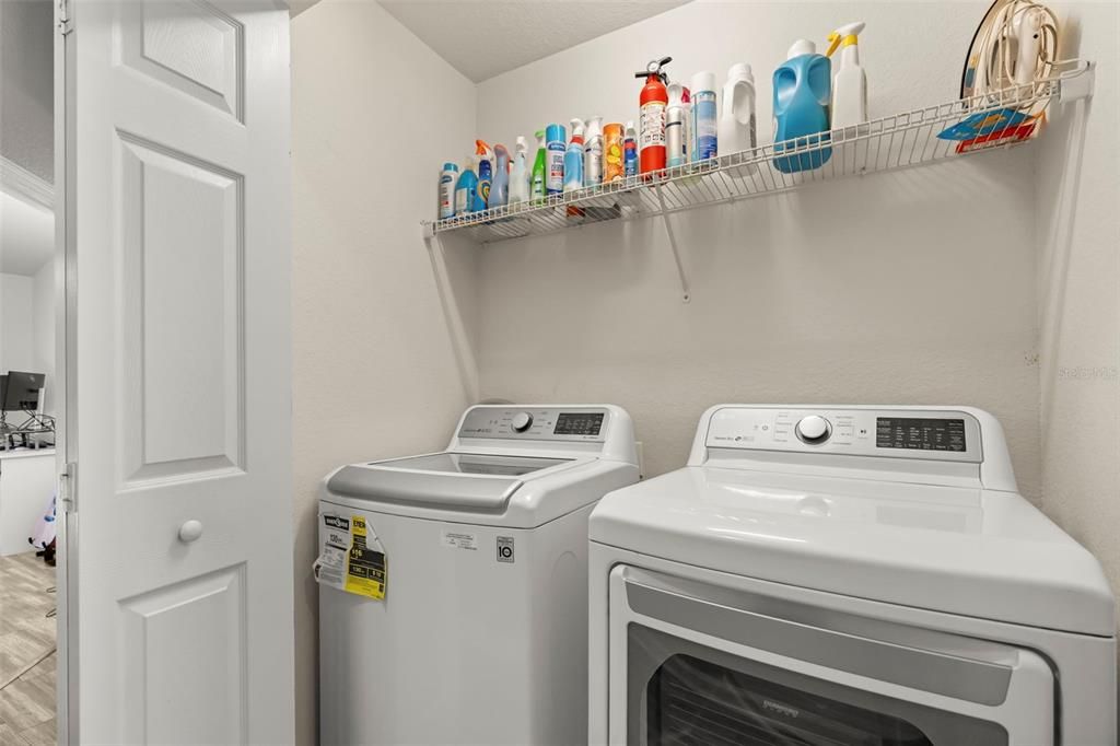 For Sale: $289,900 (3 beds, 2 baths, 1687 Square Feet)