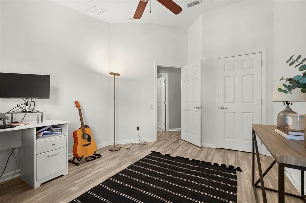 For Sale: $289,900 (3 beds, 2 baths, 1687 Square Feet)