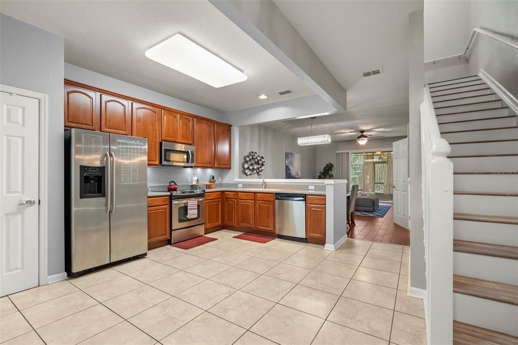 For Sale: $289,900 (3 beds, 2 baths, 1687 Square Feet)