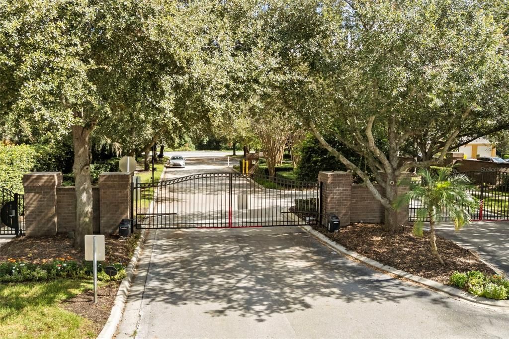 For Sale: $289,900 (3 beds, 2 baths, 1687 Square Feet)