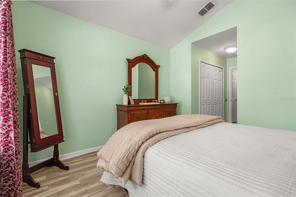 For Sale: $289,900 (3 beds, 2 baths, 1687 Square Feet)