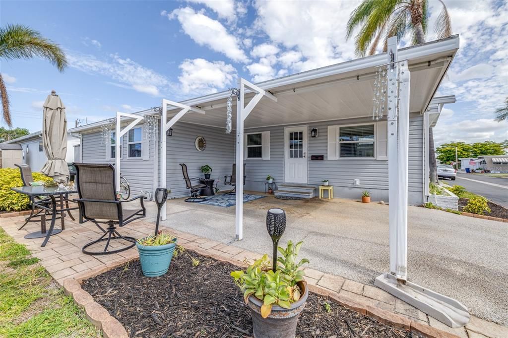 For Sale: $110,000 (2 beds, 2 baths, 960 Square Feet)