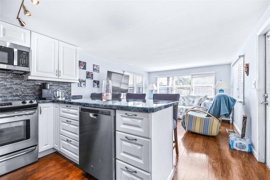 For Sale: $110,000 (2 beds, 2 baths, 960 Square Feet)