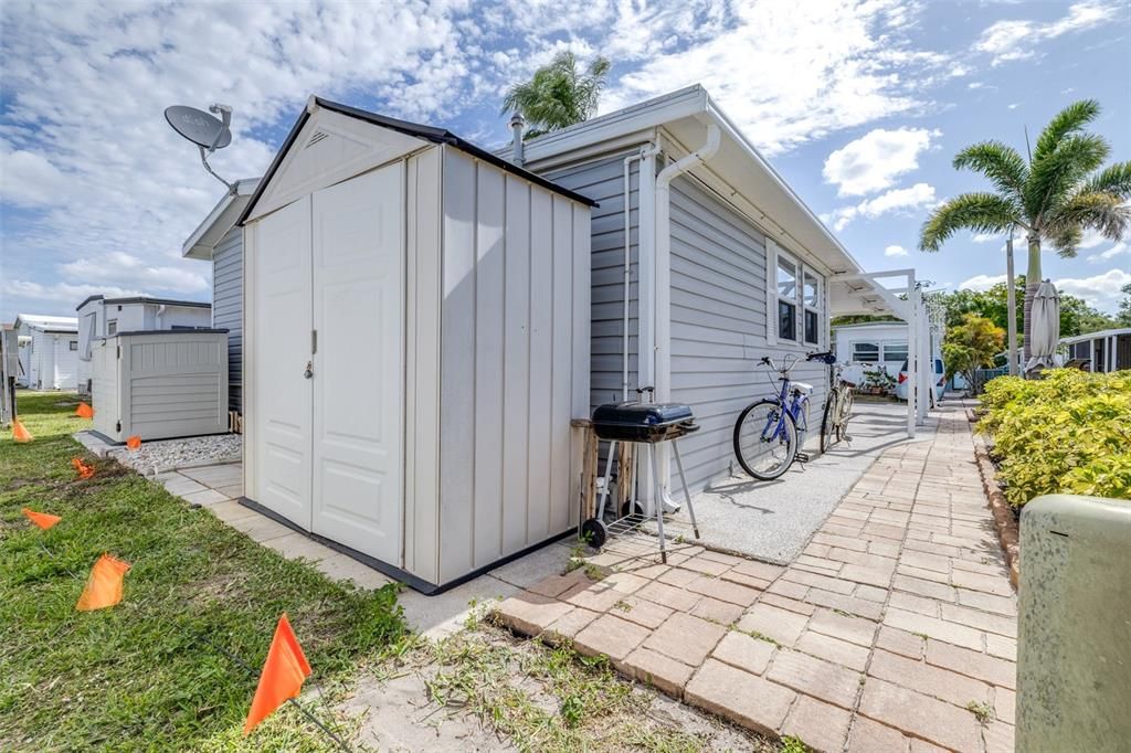 For Sale: $110,000 (2 beds, 2 baths, 960 Square Feet)