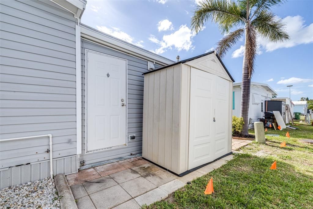 For Sale: $110,000 (2 beds, 2 baths, 960 Square Feet)
